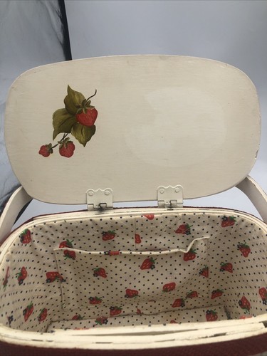Basket Purse Wood Hinged Lid Handle Strawberries Design Lined 10”x6” - Picture 8 of 13