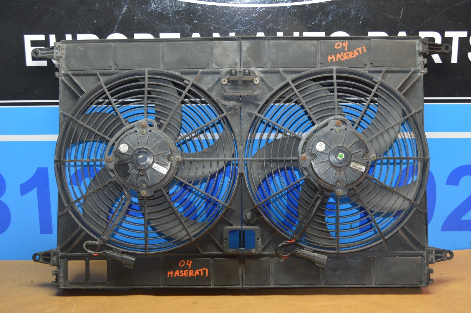2004 M138 MASERATI M128 GT DUAL RADIATOR COOLING FAN FANS & SHROUD ASSEMBLY