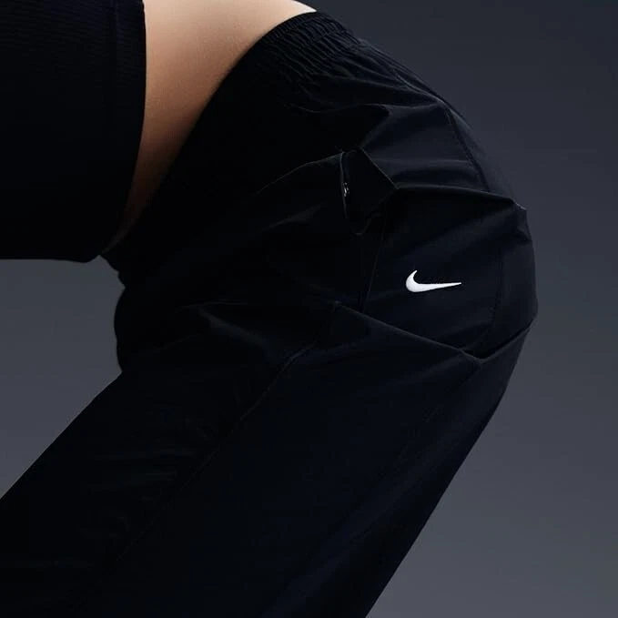 Pantalones para mujer Nike Windrunner cintura alta tejidos dobladillo abierto FV7655-010 TALLA M Foto 2 de 4