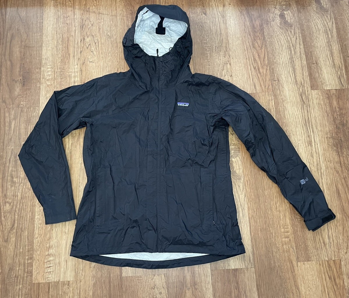 Men's Patagonia H2NO Waterproof Black Hooded Jacket Size S Men's Patagonia H2NO Waterproof Black Hooded Jacket Size S