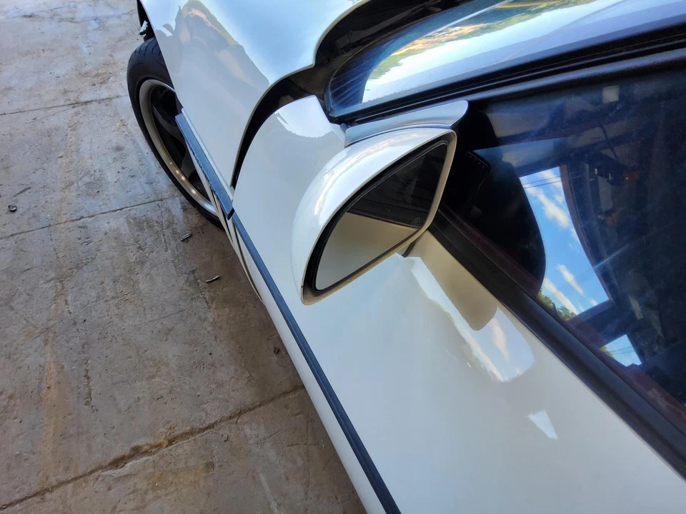 Used Tail Light Assembly fits: 1990 Chevrolet Corvette Grade A - Image 4 of 4