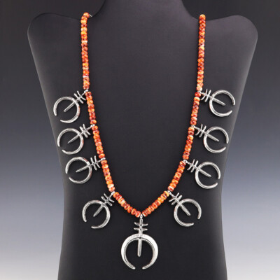 One Of The Best Vintage Native American Navajo Spiny Oyster Sterling Silver Choker Necklace One Of The Best Vintage Native American Navajo Spiny Oyster Sterling Silver Choker Necklace