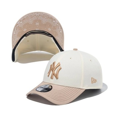 NEW ERA 9 Forty Cap Paisley Under Visor New York Yankees Chrome x