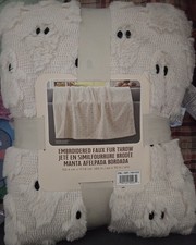 NWT VIRAL TIK TOK COSTCO EMBROIDERED FAUX FUR HALLOWEEN FALL THROW WHITE GHOSTS