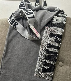 PINK Victoria&rsquo;s Secret RARE/HTF Gray Bling Logo Campus Oversized Sweatpant M NWT