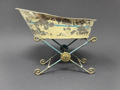 Rare Marklin Tin Baby Bathtub For Dollhouse Circa. 1890