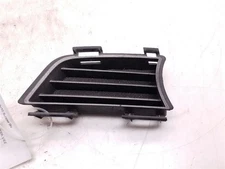 05-08 PONTIAC VIBE DRIVER SIDE LOWER CORNER GRILLE 