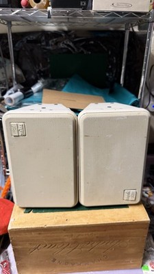 Pair Peavey Impulse V White Speakers Indoor Outdoor Made in USA