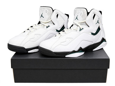 Nike Air Jordan True Flight OVP Neu Sneaker weiß/grün Größe 42 Herren Basketball