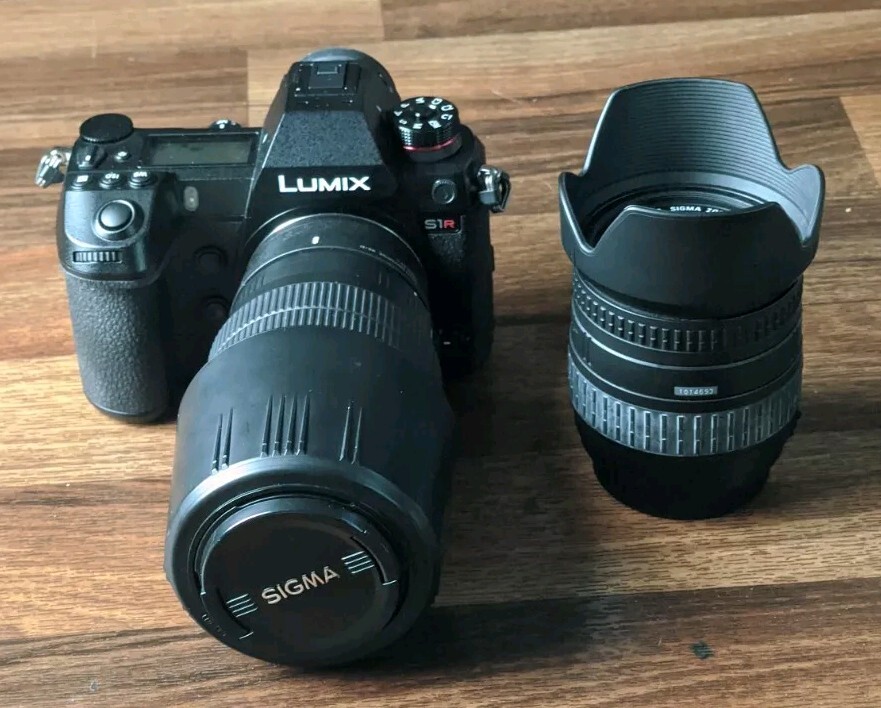 Foto 1 di 9