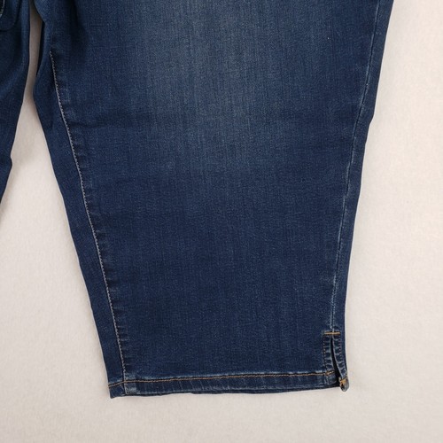Croft Barrow Womens Denim Blue Jean Capri Pants Size 26W Mid Rise Pull On - Picture 5 of 18