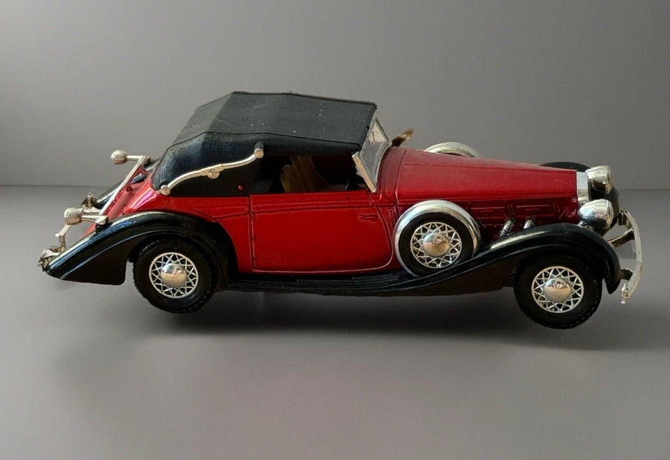 Solido Rare 1:43 1939 Delage D8 120 Cabriolet - Rot/Schwarz  - Bild 3 von 4