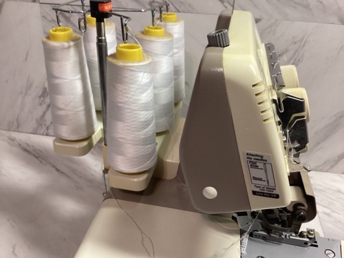 Bernette Overlocker Mdl: 335 MO-335 . - Bild 17 von 24