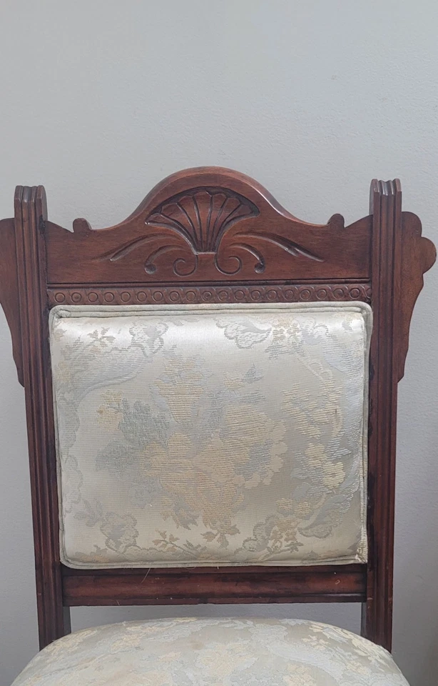 古董维多利亚胡桃木客厅椅 c19 世纪锦缎图案花卉图案  — 第 2/4 张图片