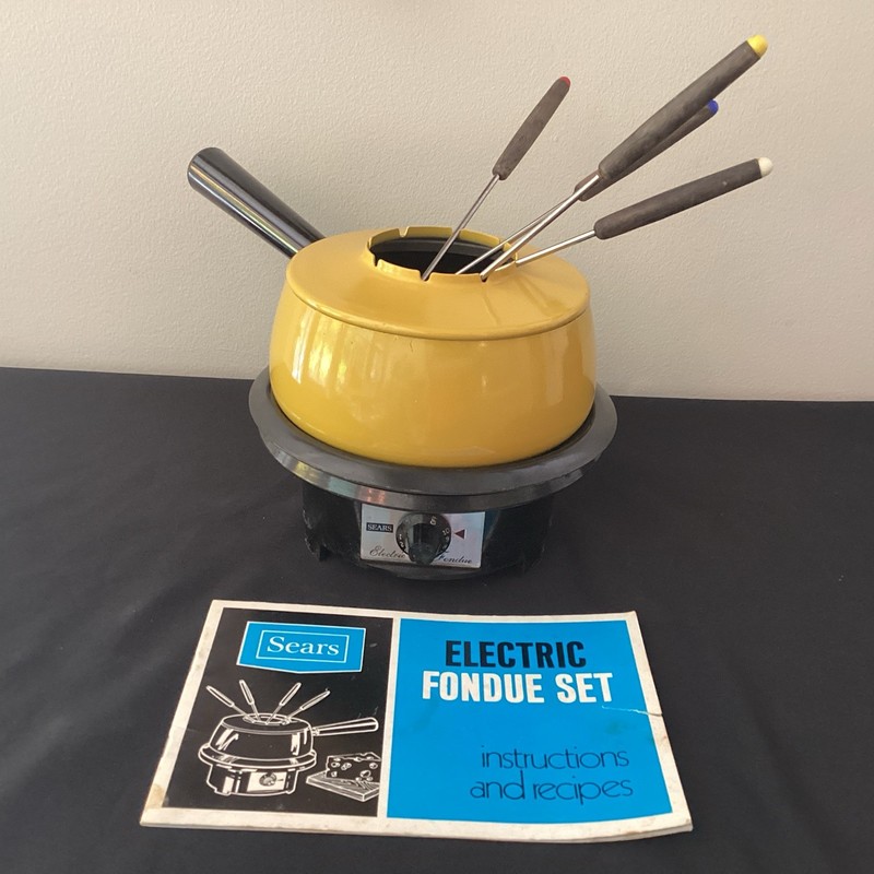 Vintage Sears Electric Fondu Set with Instruction & Recipe Book Harvest Gold
