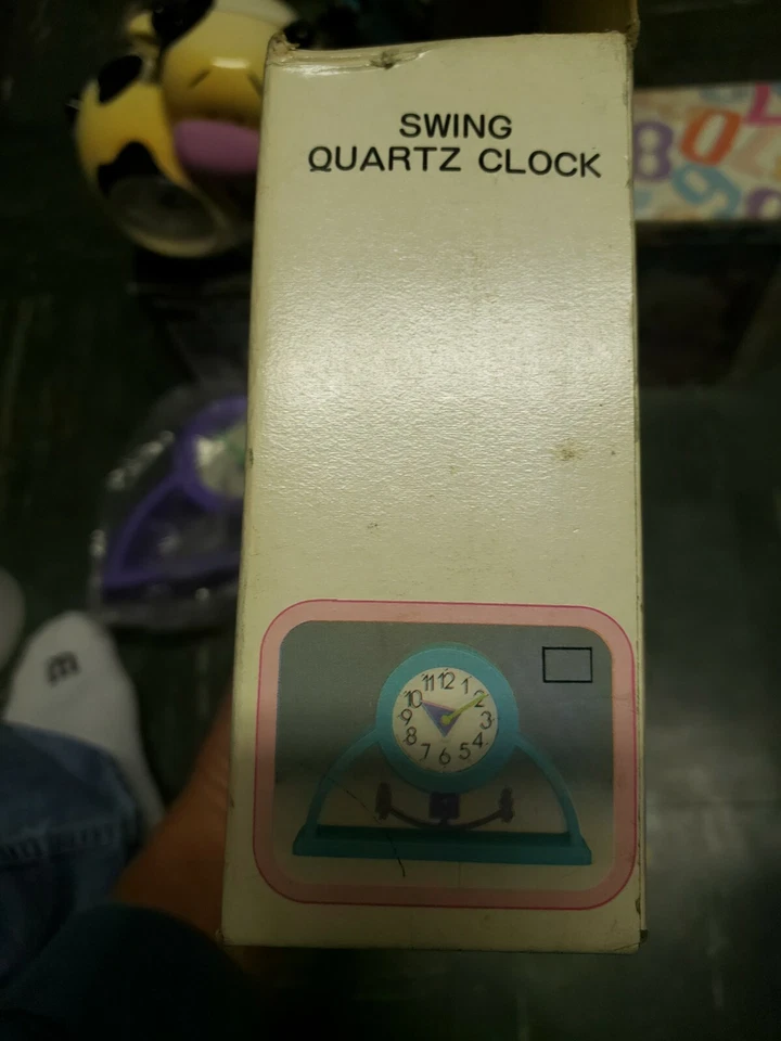 🥰swing quartz clock anywhere in your business or home 🏡 - Image 4 of 4