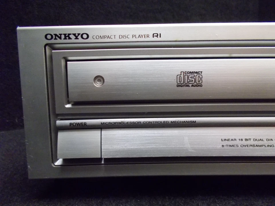 Onkyo DX-6700, CD Player, Silver Defective #IK-584 - Image 2 of 3