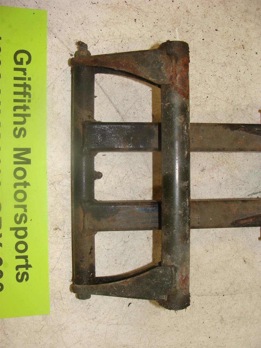 1998 YAMAHA SRX powervalve triple 600 rear torque arm pivot