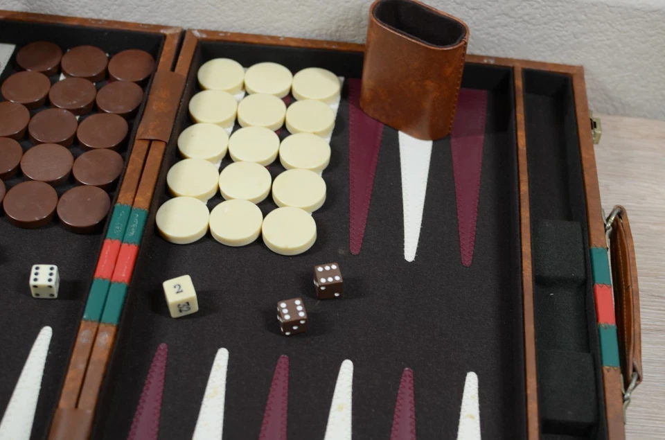 Backgammon Set Brown Leatherette Dice Game Vintage Reiss 18" - Image 3 of 4