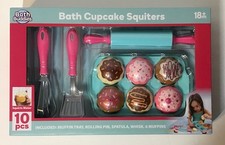 Unique 10-Piece Bath Toy Cupcake Squirters Set.  For 18 Months and Up.  NEW