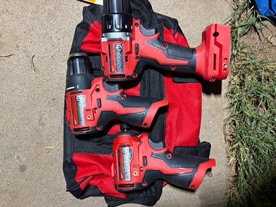 Milwaukee M12 12V Brushless 3-Tool Power Tool Set w/ Bag Red/Black
