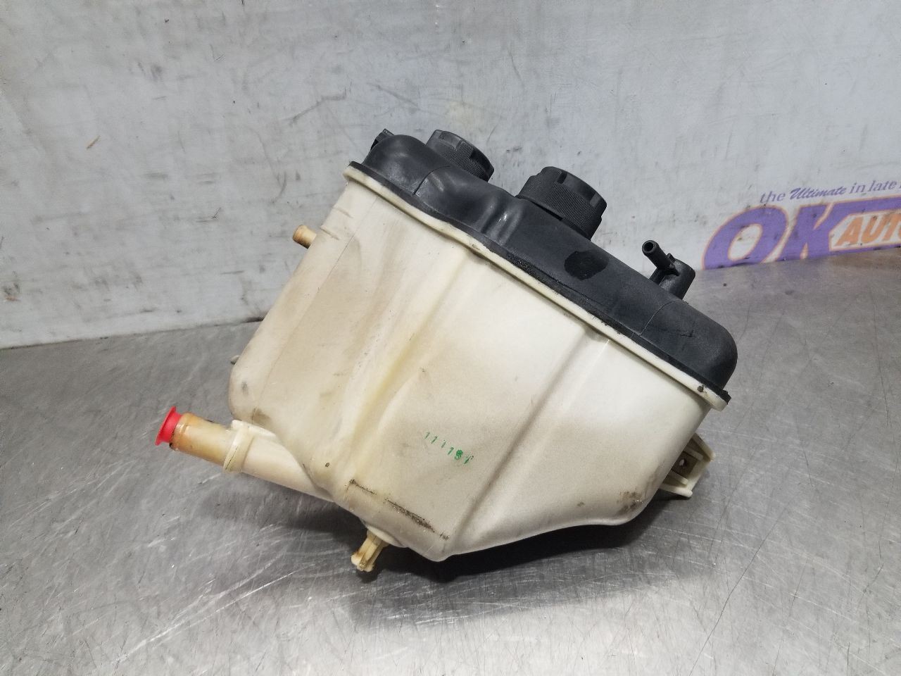 Maserati Levante 2022-2022 Coolant reservoir