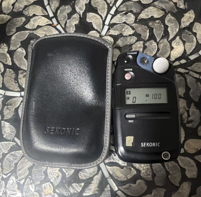 Sekonic Flashmate L-308B Flash Light Meter for Camera with Sekonic Case