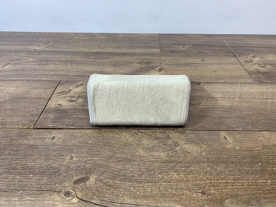 Almohadilla de alfombra para reposapiés BMW 740i 750i B7 2010-2015 lado izquierdo o derecho Oyster F01 F02 Foto 4 de 4