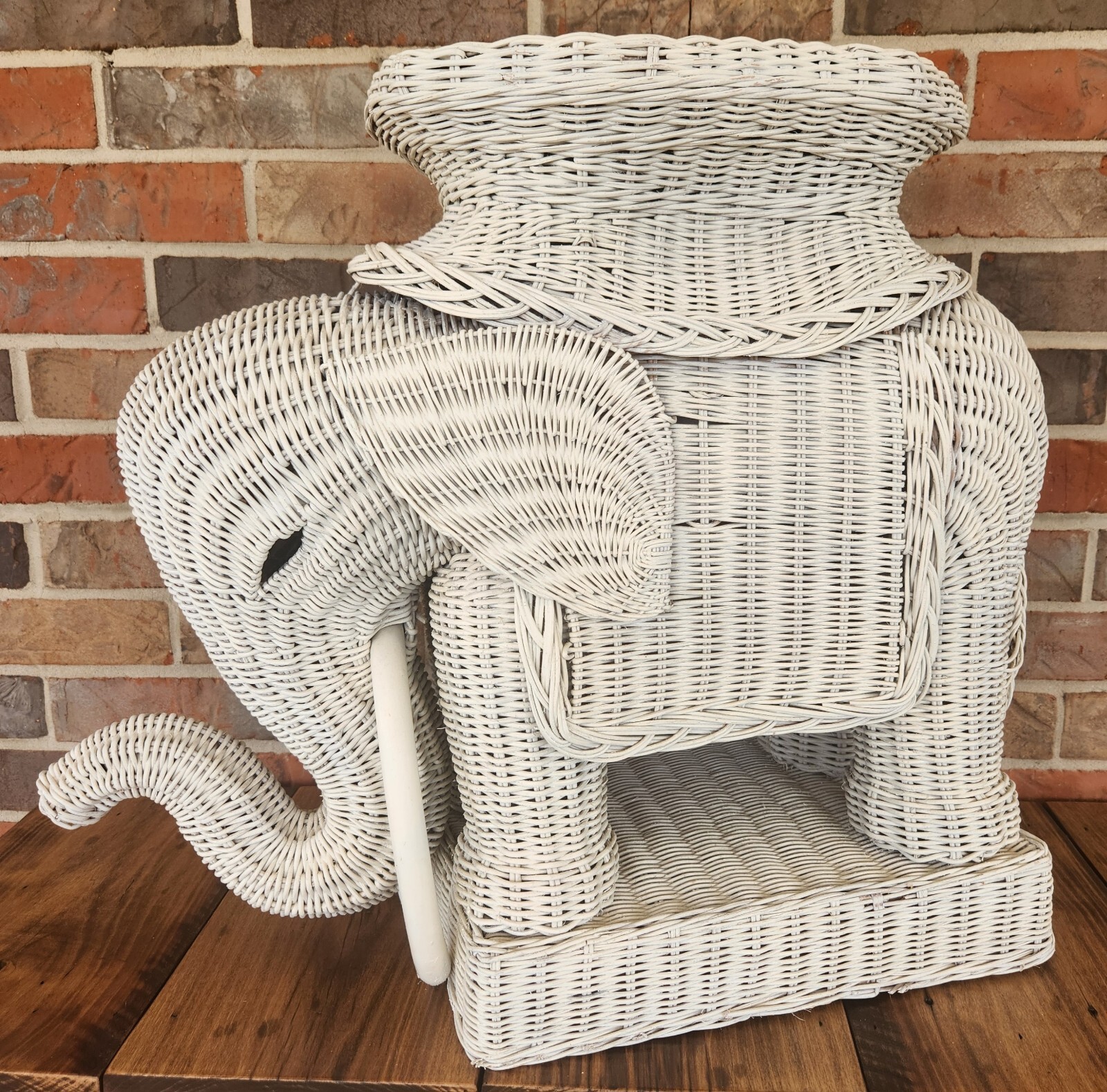 Vintage Boho Braided Rattan Wicker Elephant Side/End/ Sofa Table Plant Stand