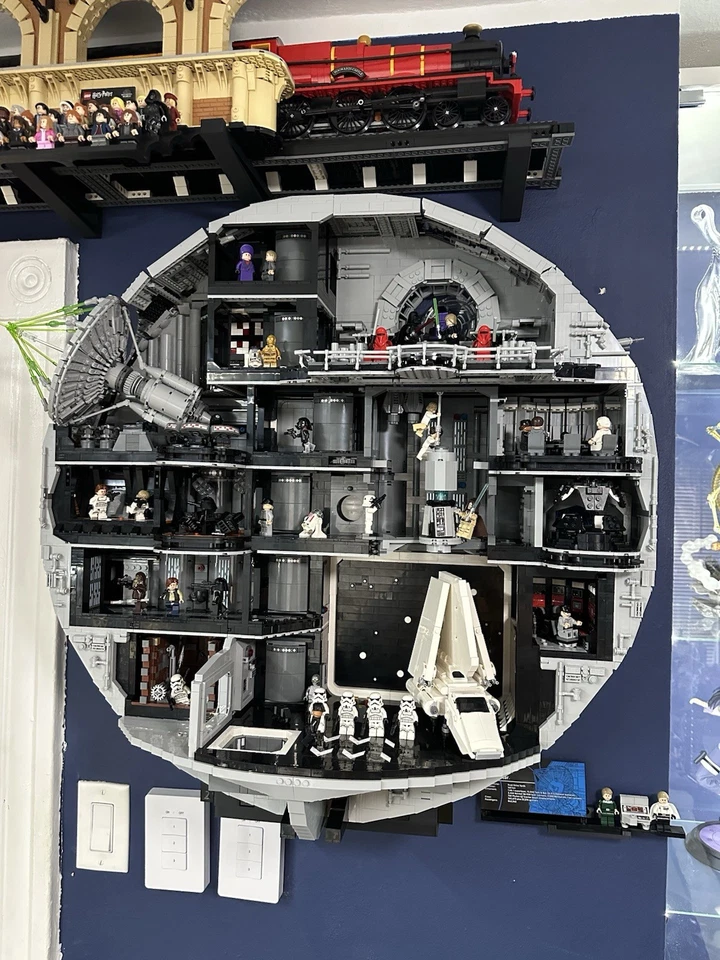 Wall Mount Display For LEGO Star Wars UCS Death Star - Image 2 of 4