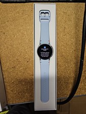 Samsung SM-R861NZSAXAA Galaxy Watch FE 40mm Bluetooth AI Smartwatch, Silber