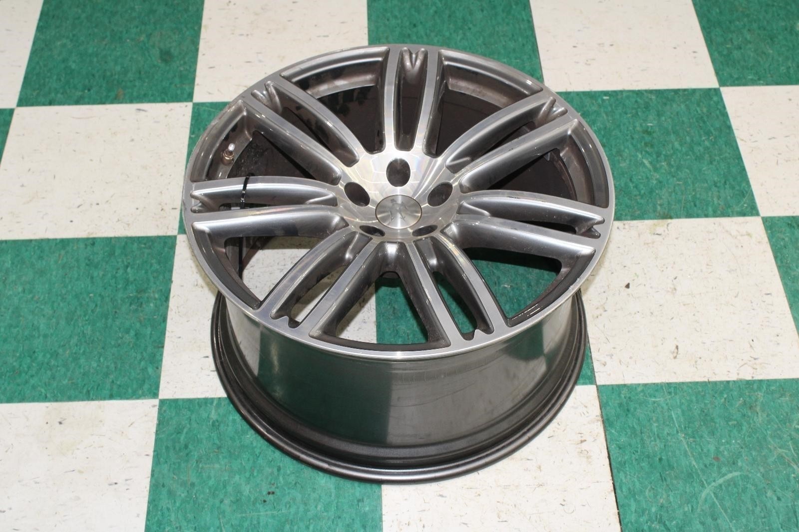 Maserati Ghibli 2014-2021 Front Wheels 10 pcs Gray