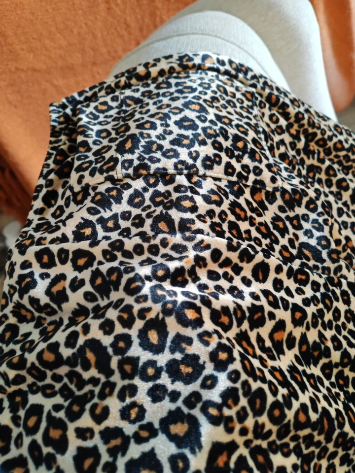 Pantalones capri Velvet by Graham & Spencer Only Hearts - Legging de salón elástico suave Foto 3 de 4