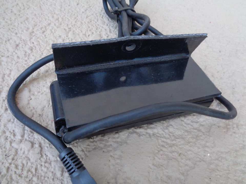 UNIDAD DE CONTROL DE COMANDANTE CAMBIADOR DE CD BLAUPUNKT RF6IR PARA AUDIO DE COCHE COMO NO PROBADO Foto 3 de 3