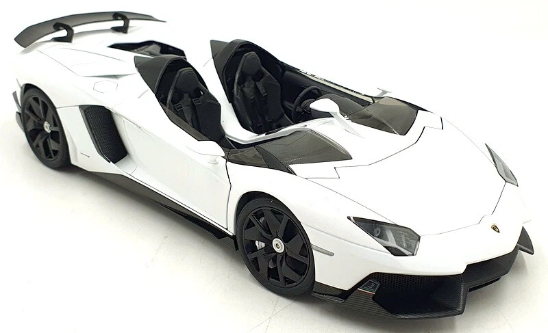 Autoart 1/18 Scale Diecast 74674 - Lamborghini Aventador J - White - Image 2 of 4