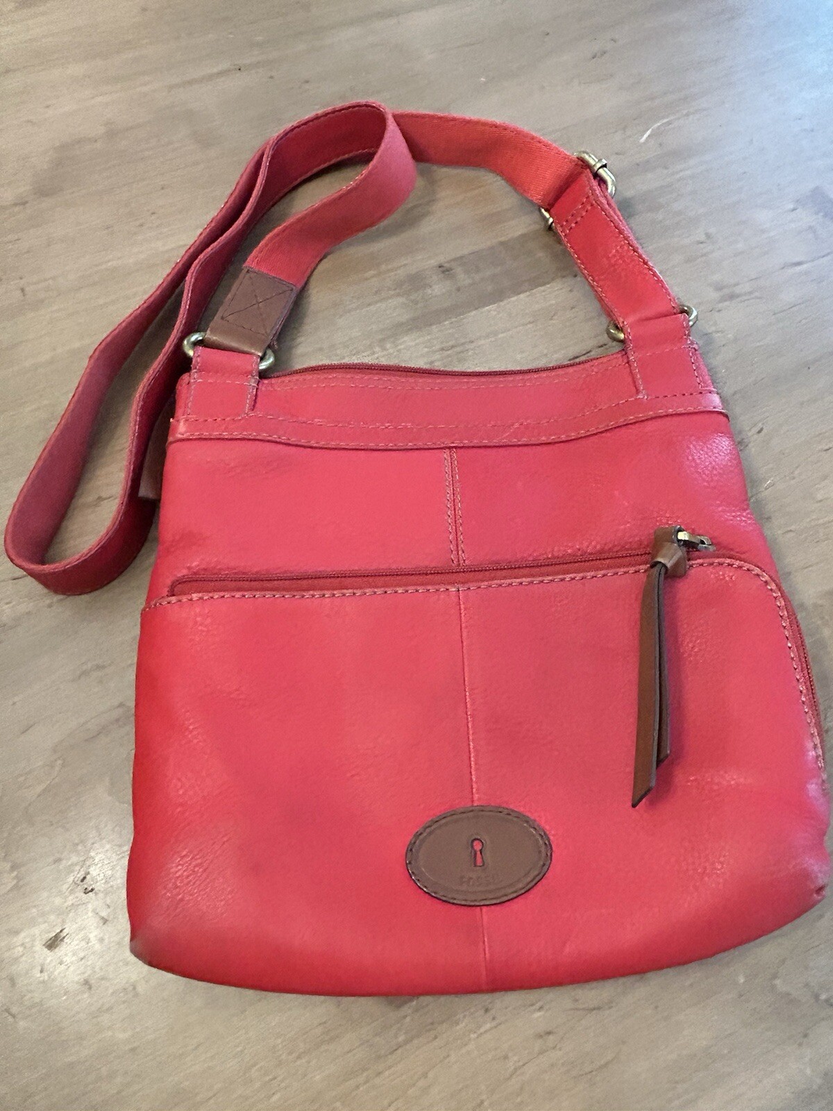Fossil Red Pebbled Leather Crossbody Purse Brass Zippers Satchel Bag EUC