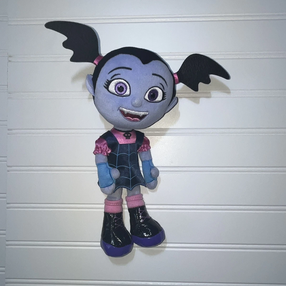Life size on sale vampirina doll
