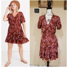 MADEWELL Wrap Dress Women's  Maroon Windowbox Floral Ruffle V-Neck Size  0
