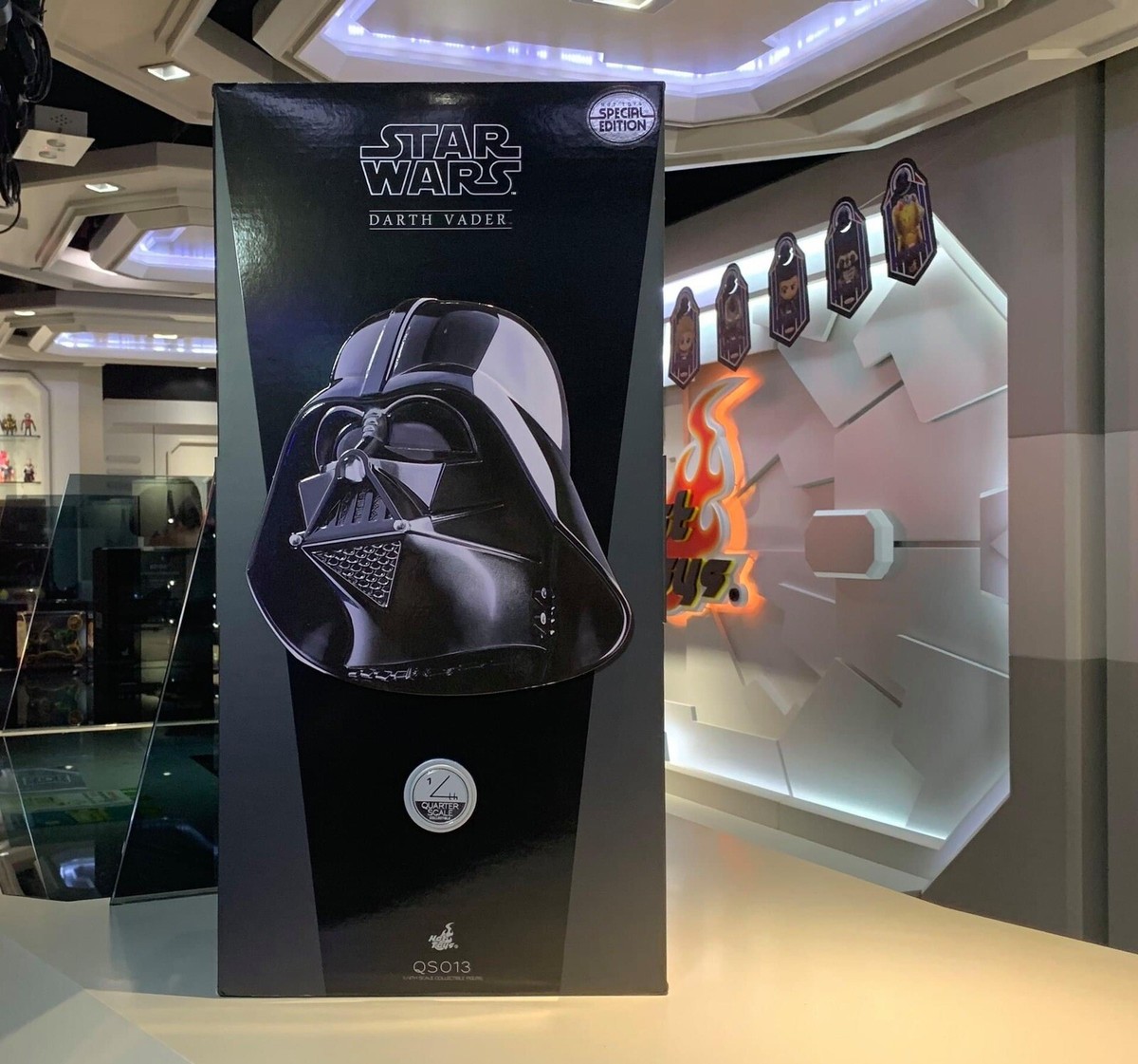 Hot Toys QS013 Star Wars Return of the Jedi Darth Vader 1/4