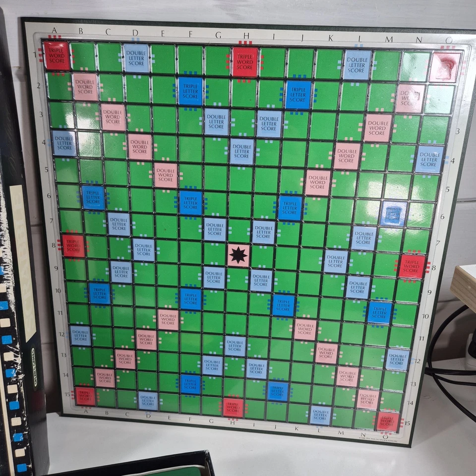 Scrabble Deluxe With Electronic Timer - Spear's Games - Vintage Board Game - Image 4 of 4
