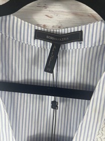 BCBGMAXAZRIA Romper Womens Size 2 Blue Combo Stripe Lace Belted V Neck Shorts