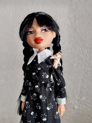 Bratz custom doll Wednesday Addams, ooak