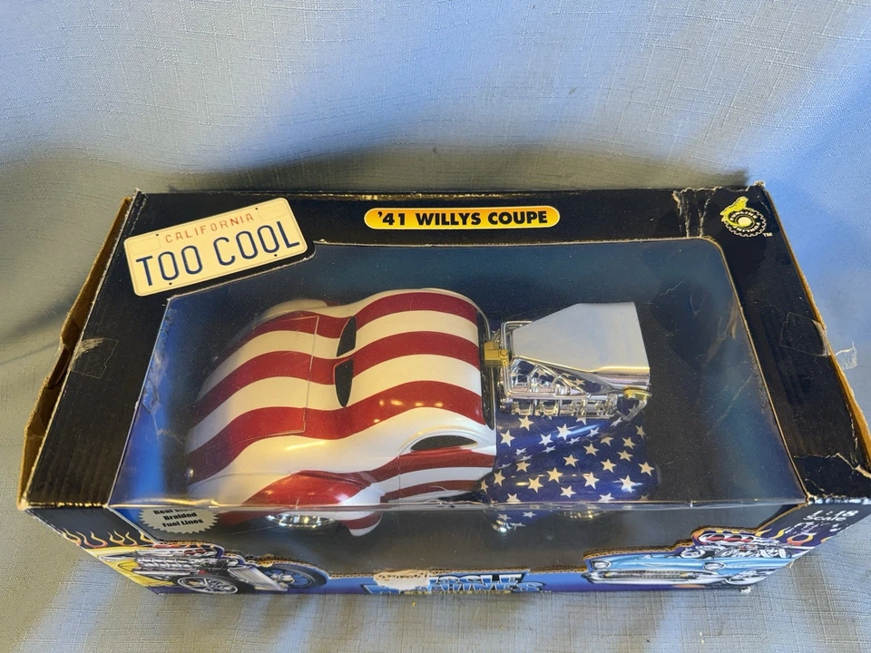 MUSCLE MACHINES - 1941 WILLYS COUPE SUPERCHARGED PRO-STREET - 1/18 DIECAST USA - Image 2 of 4