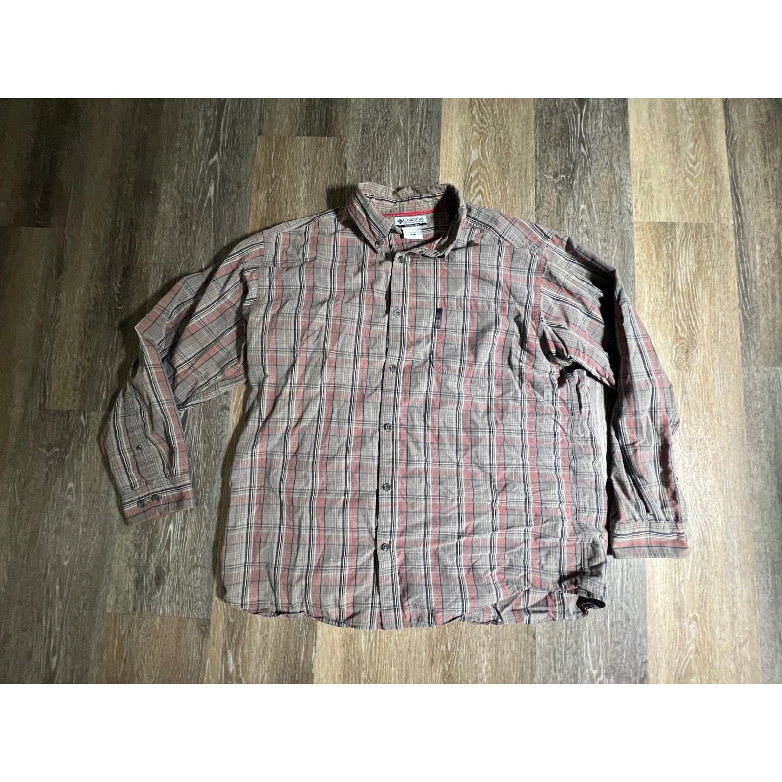 Columbia Button Down Shirt Mens XL Grey Red Plaid Long Sleeve Outdoor
Opens in a new window or tab