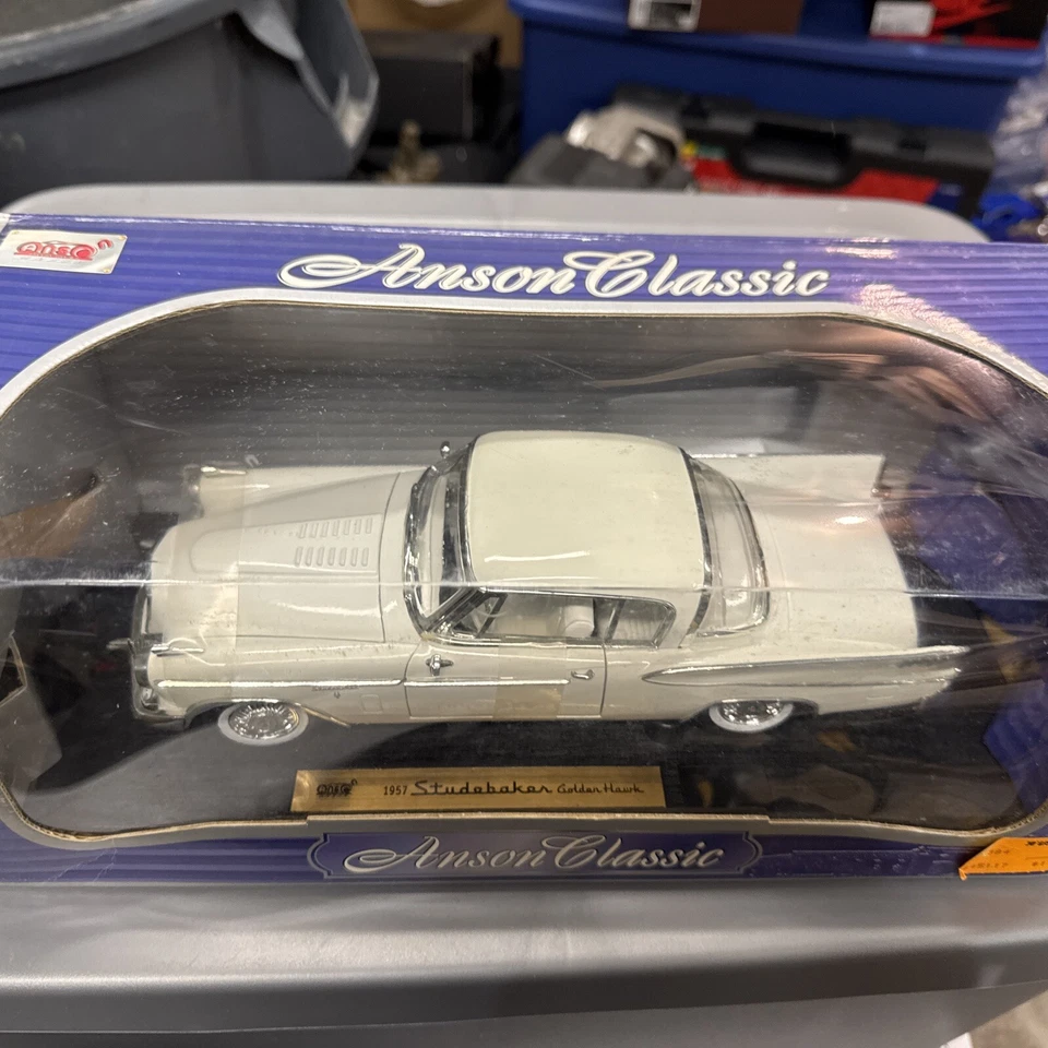 Anson 1957 Studebaker Golden Hawk (Die-cast - 1 18 Scale) Slight Box Damage  - Image 2 of 4