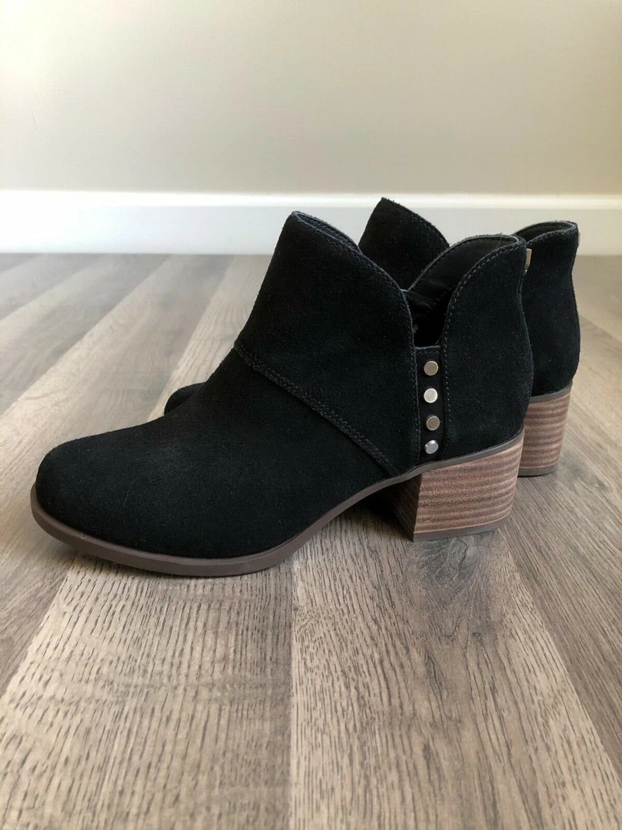 NWB Koolaburra by UGG Women s Sofiya Suede Ankle Boots in Black