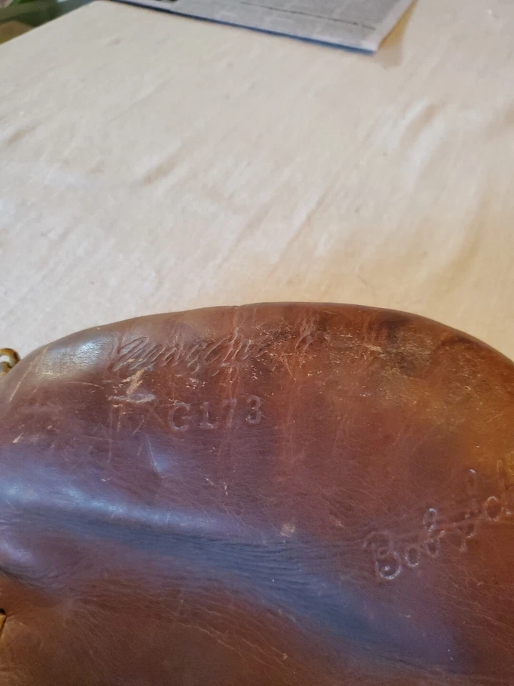 Vintage Macgregor Catchers Mitt G173 Bob Scheffing Left Hand  - Image 4 of 4