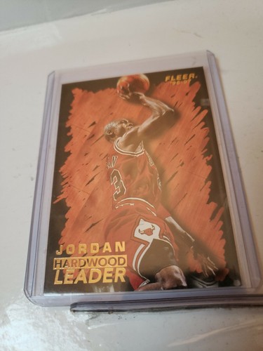 1996-97 FLEER MICHAEL JORDAN #123 livraison gratuite comme neuf - Photo 1/2