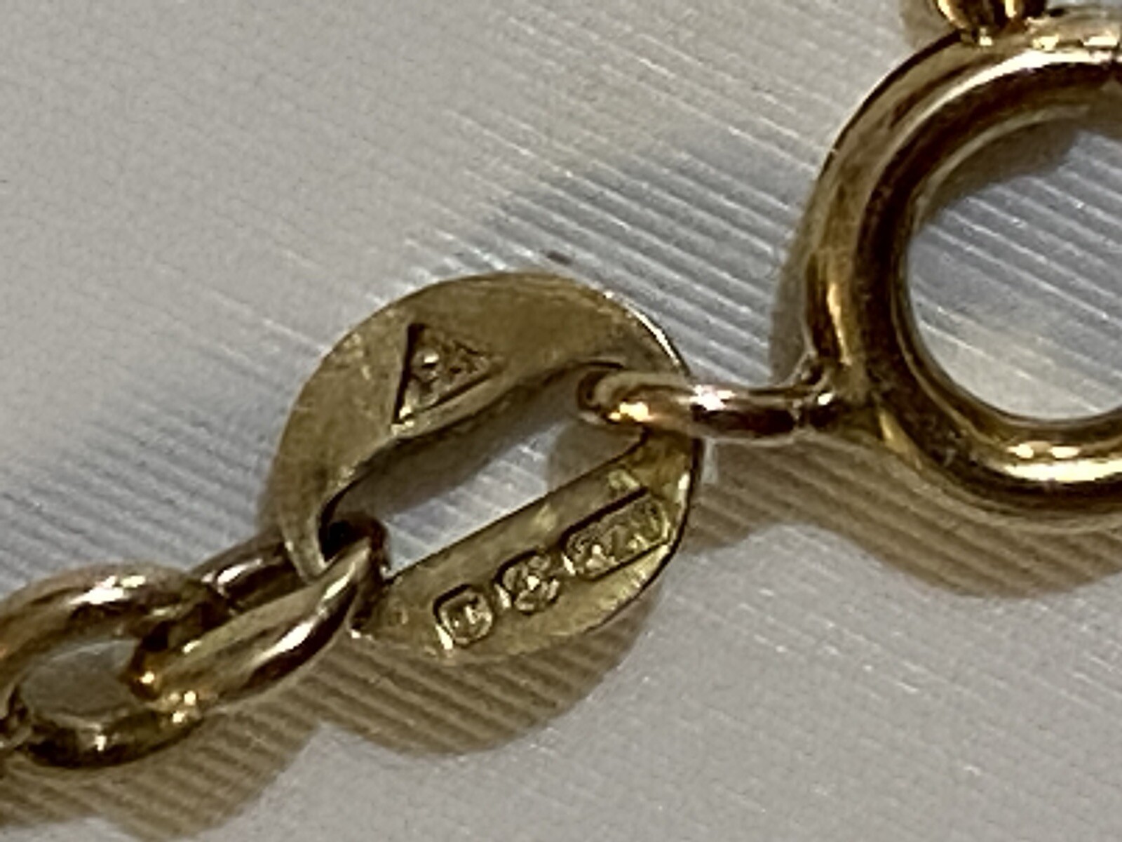 Vintage 9ct Solid Gold Unique Design Bracelet - image 3