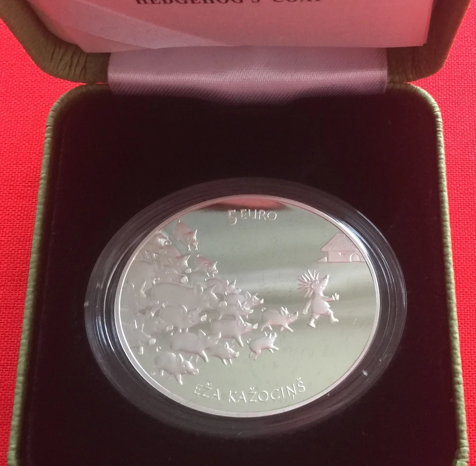 Latvia 5 euro 2016 "Fairy Tale - Hedgehog's Coat" AG Silver coin PROOF - Image 2 of 4